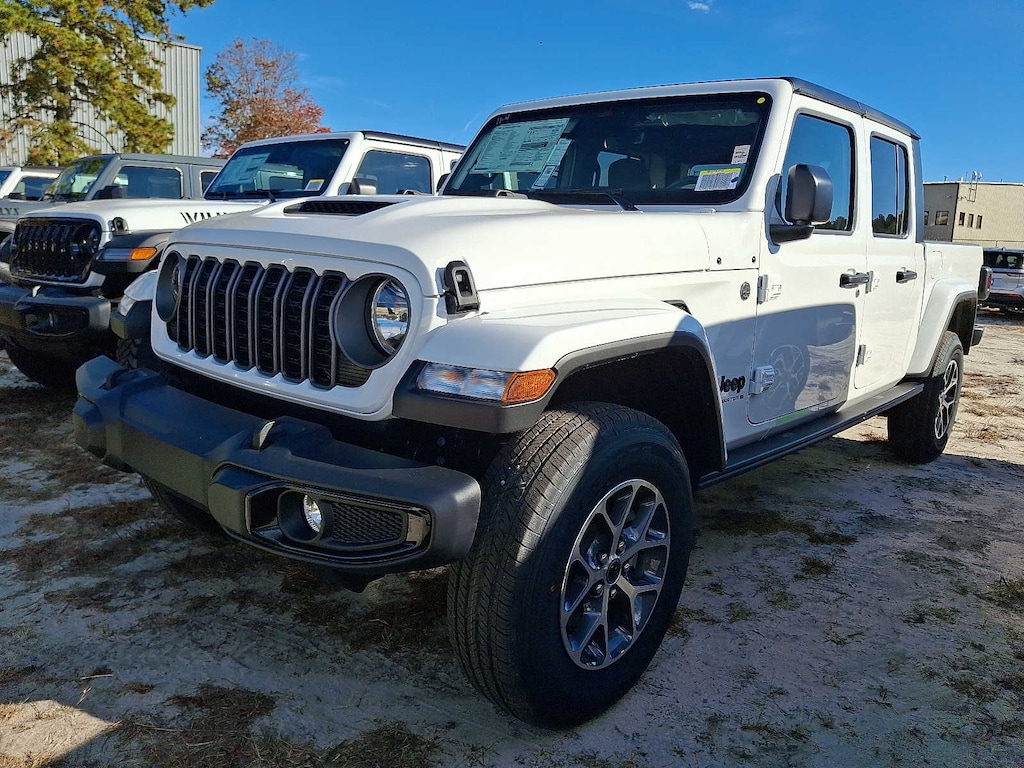 New 2026 Jeep Gladiator Sport S Pickup