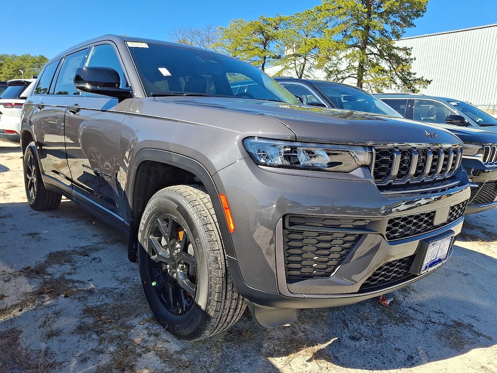 New 2026 Jeep Grand Cherokee L Laredo Altitude Sport Utility