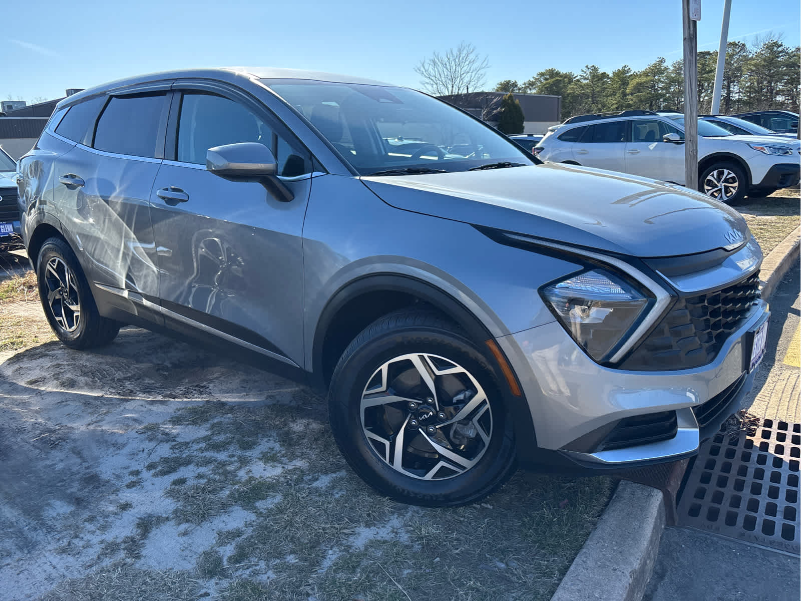 2023 Kia Sportage LX photo 2