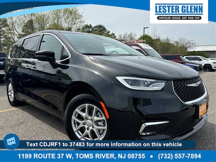 2025 Chrysler Pacifica Select Van Passenger Van