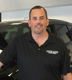 Staff member Tom Allen from 5a71ee4c776f