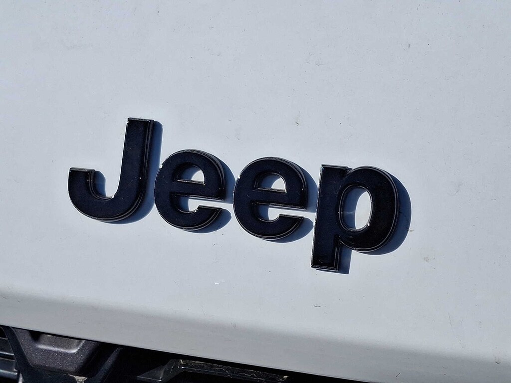 New 2026 Jeep Grand Cherokee Laredo Altitude Sport Utility