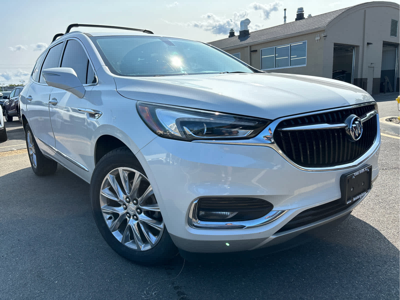 2020 Buick Enclave Essence photo 2