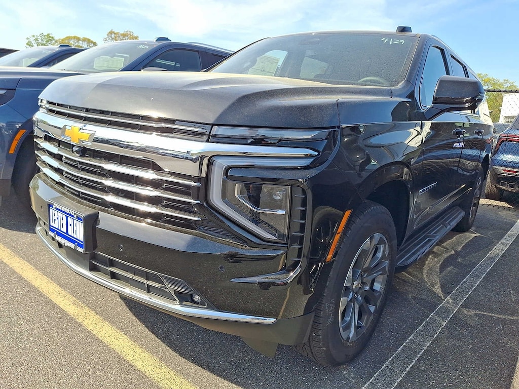 New 2026 Chevrolet Suburban LT SUV