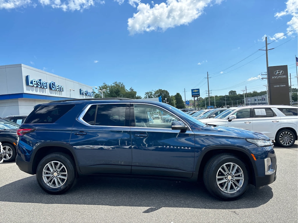 Used 2023 Chevrolet Traverse LT Cloth w/1LT SUV