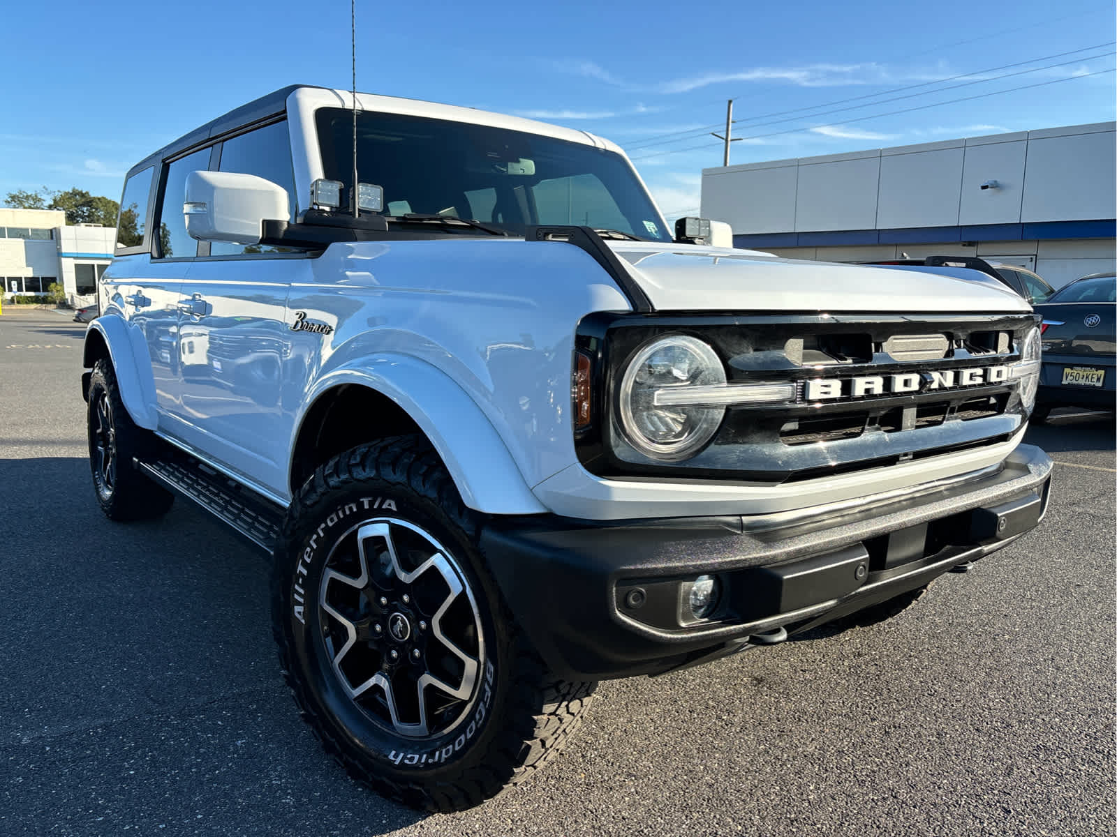 2024 Ford Bronco Outer Banks photo 2