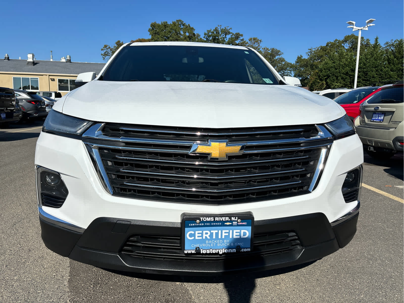 2022 Chevrolet Traverse Cloth 1LT photo 2