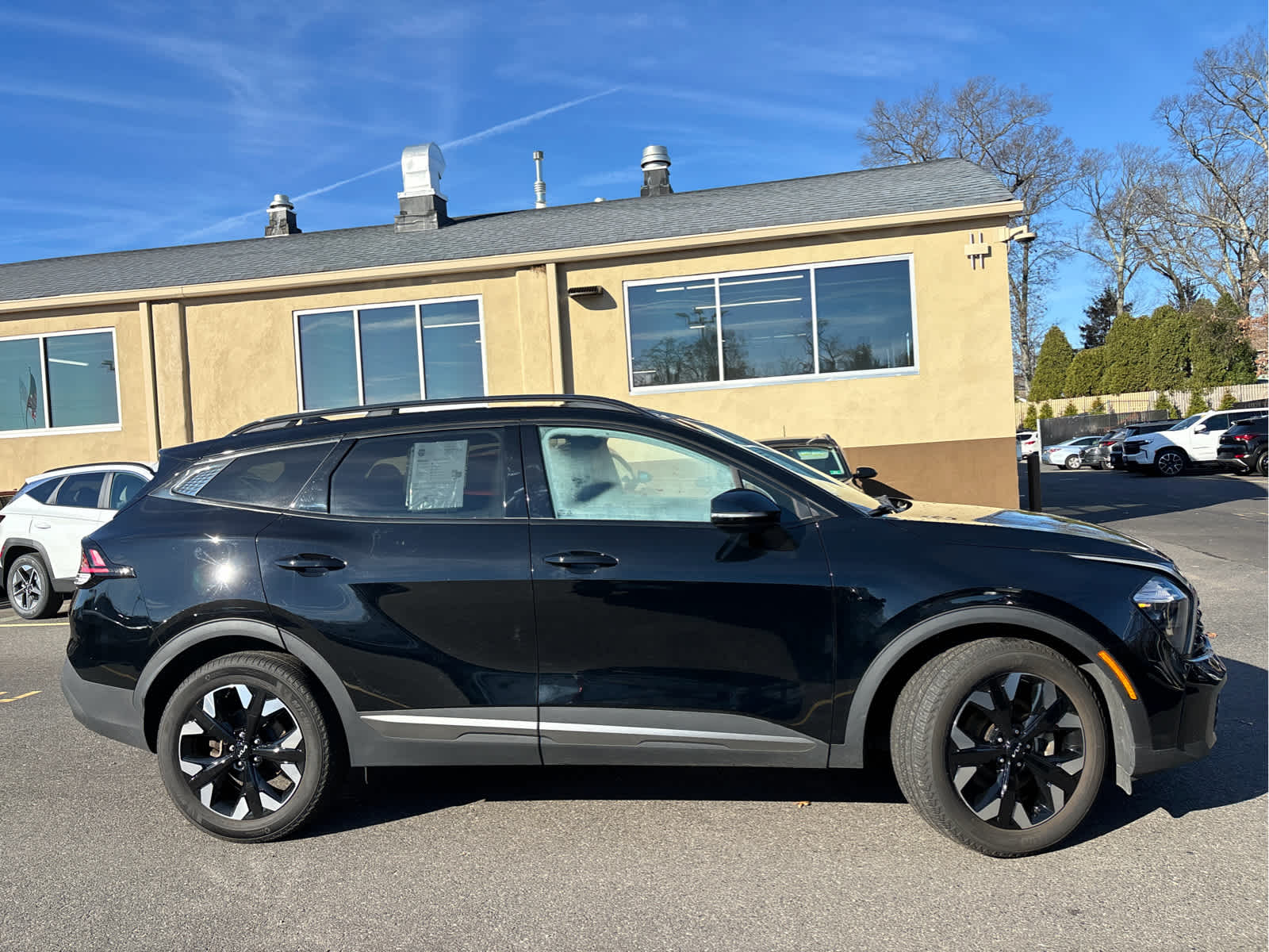 2023 Kia Sportage X-Line photo 3