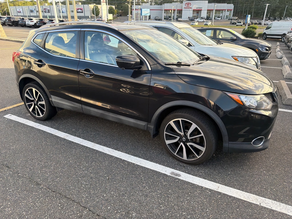 Used 2017 Nissan Rogue Sport SL SUV