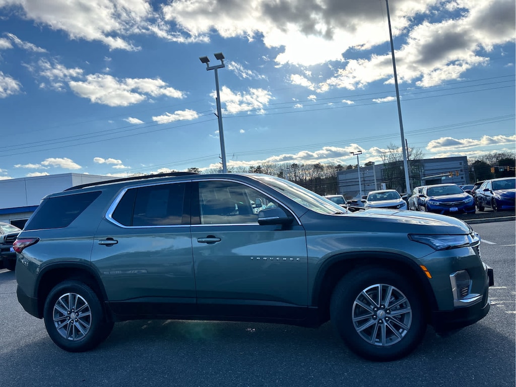 Certified 2023 Chevrolet Traverse LT Cloth w/1LT SUV