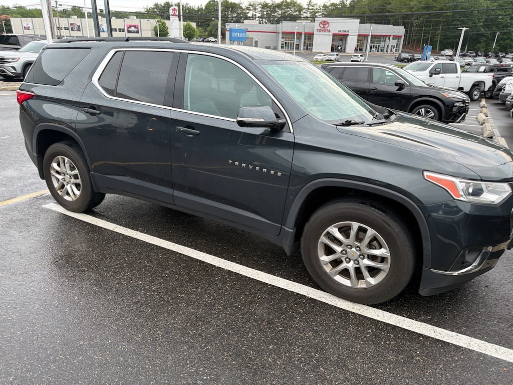 Used 2020 Chevrolet Traverse LT Cloth w/1LT SUV