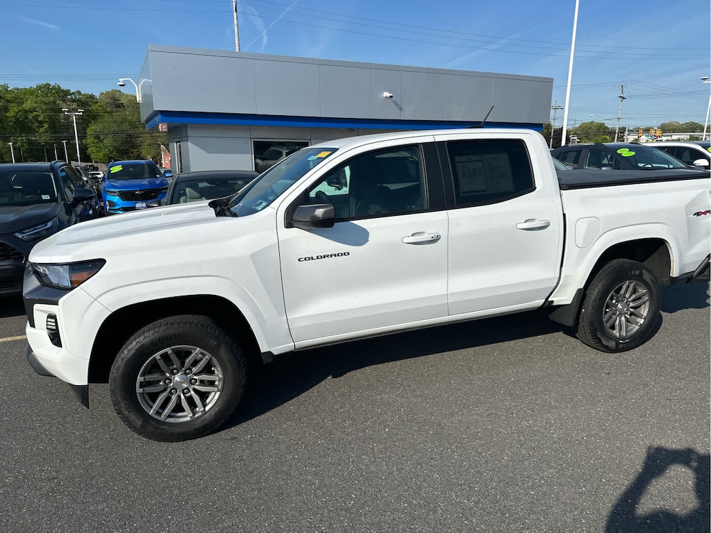 Used 2023 Chevrolet Colorado LT Truck Crew Cab