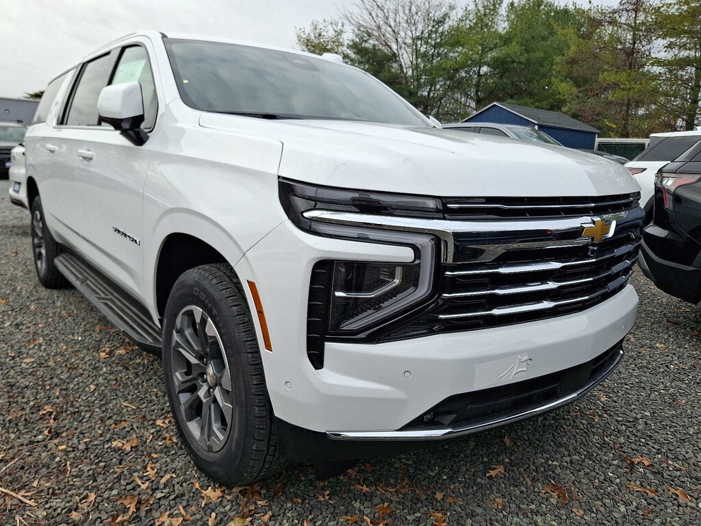 New 2026 Chevrolet Suburban LT SUV
