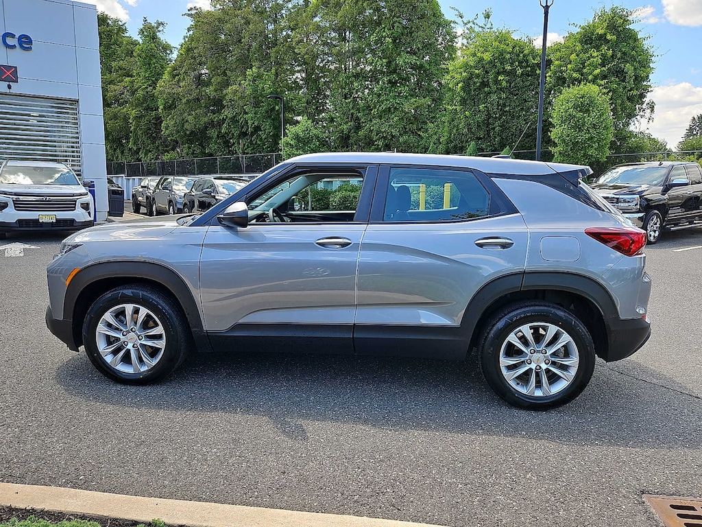 Used 2023 Chevrolet Trailblazer LS SUV