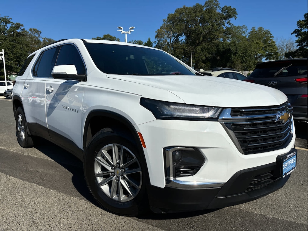 Certified 2022 Chevrolet Traverse LT Cloth w/1LT SUV