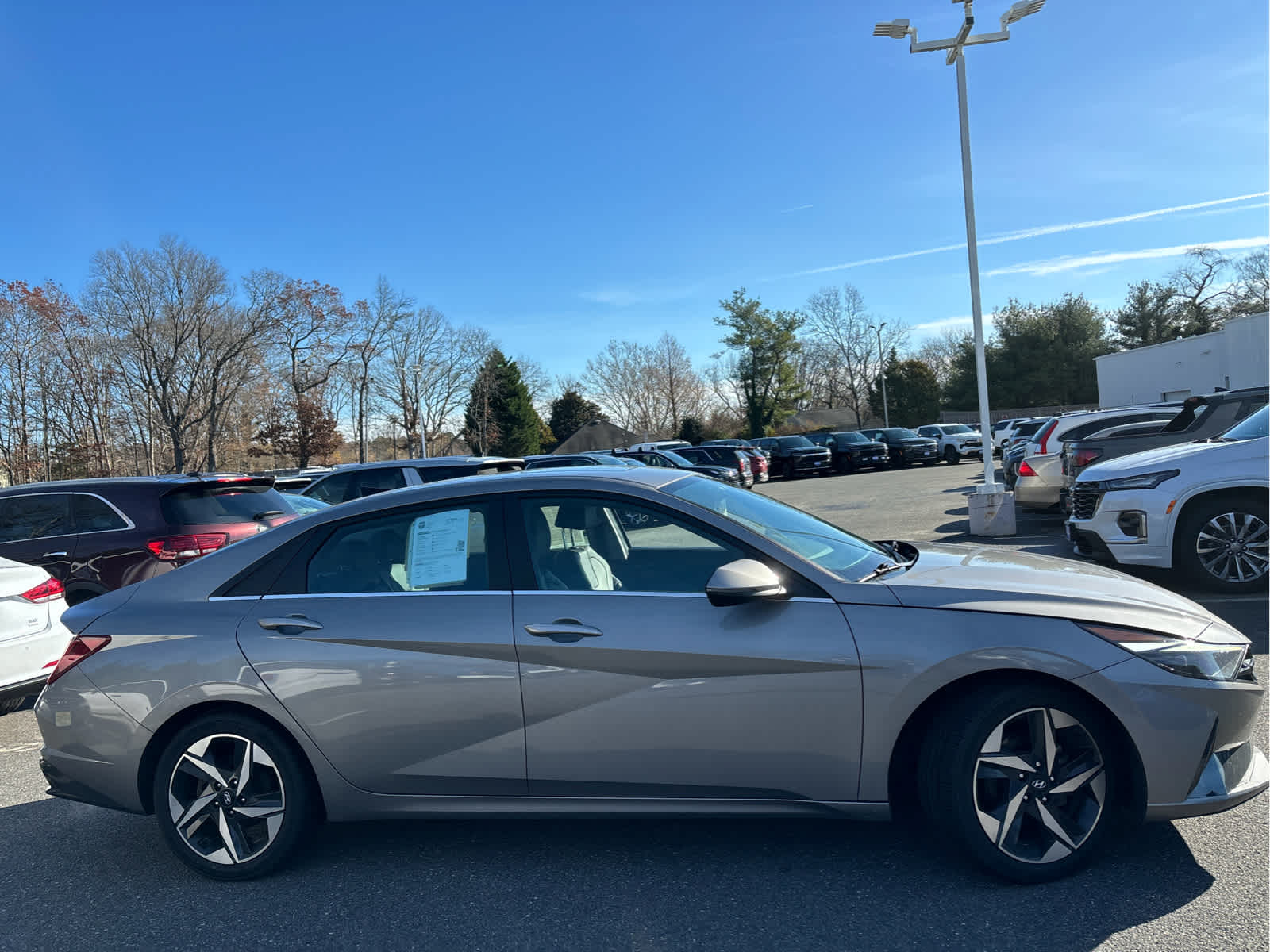 2023 Hyundai Elantra Hybrid Limited photo 3