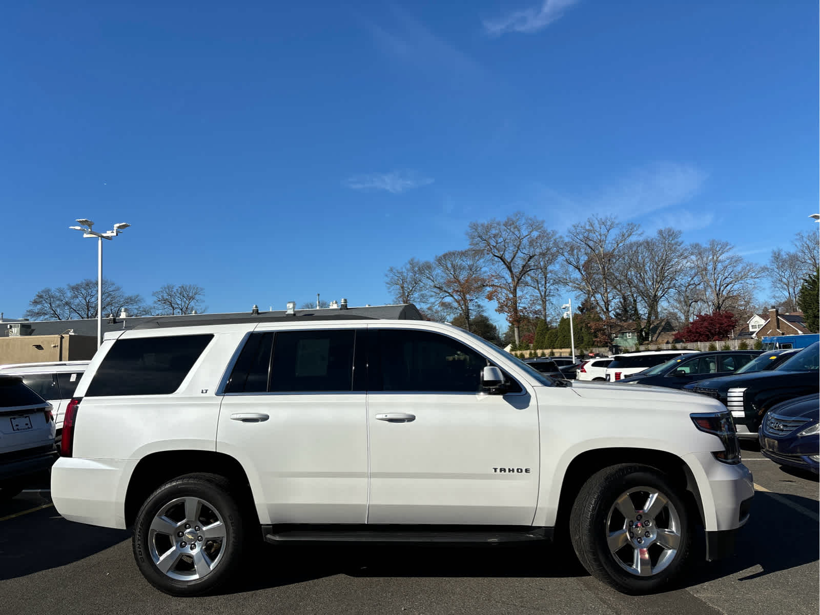 2020 Chevrolet Tahoe LT photo 3