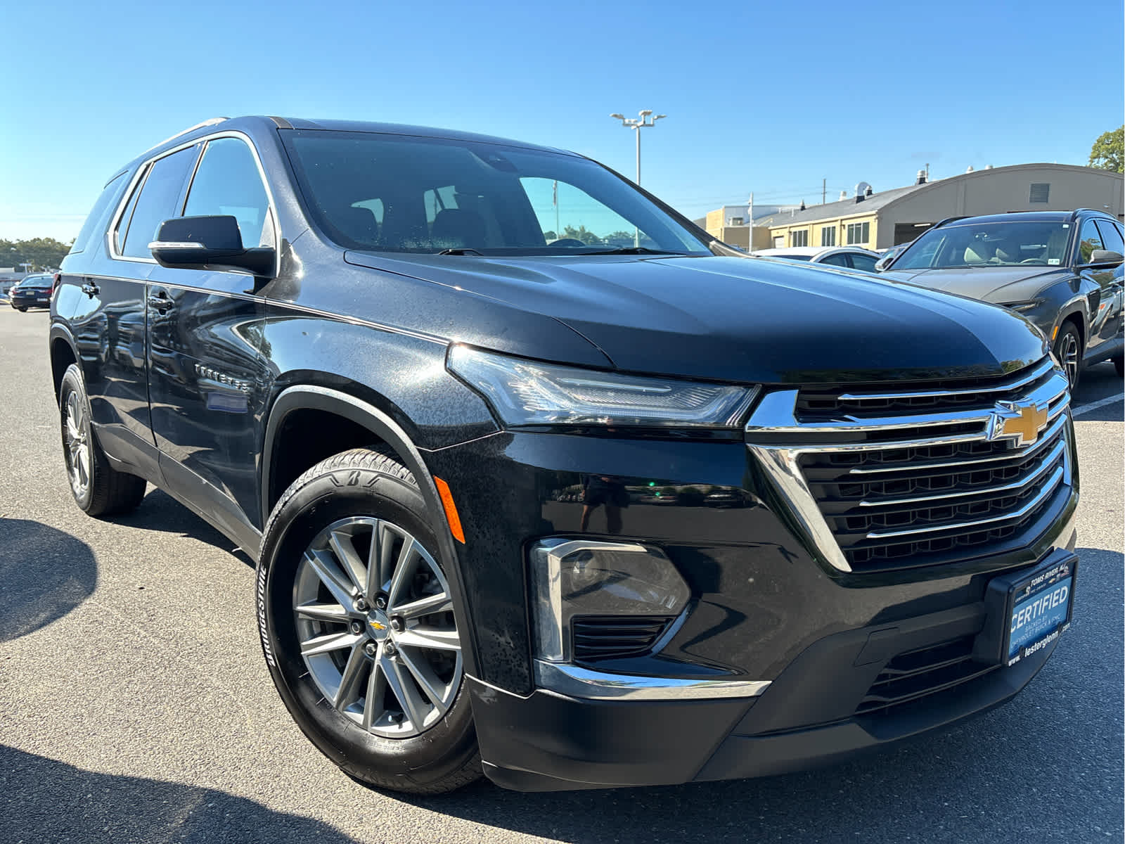 2023 Chevrolet Traverse Cloth 1LT photo 2