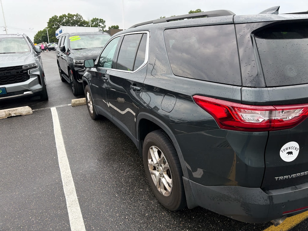 Used 2020 Chevrolet Traverse LT Cloth w/1LT SUV
