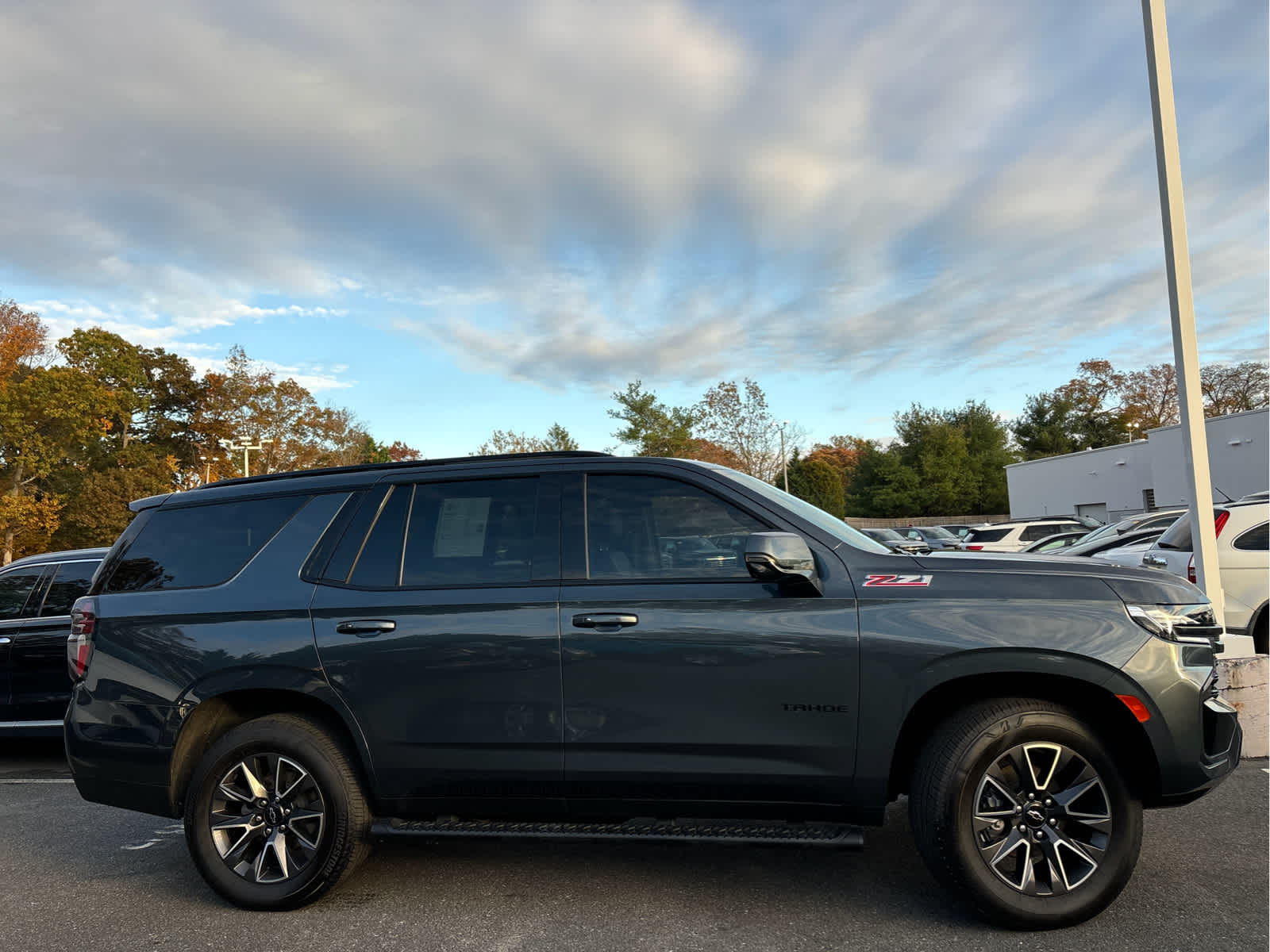 2021 Chevrolet Tahoe Z71 photo 3