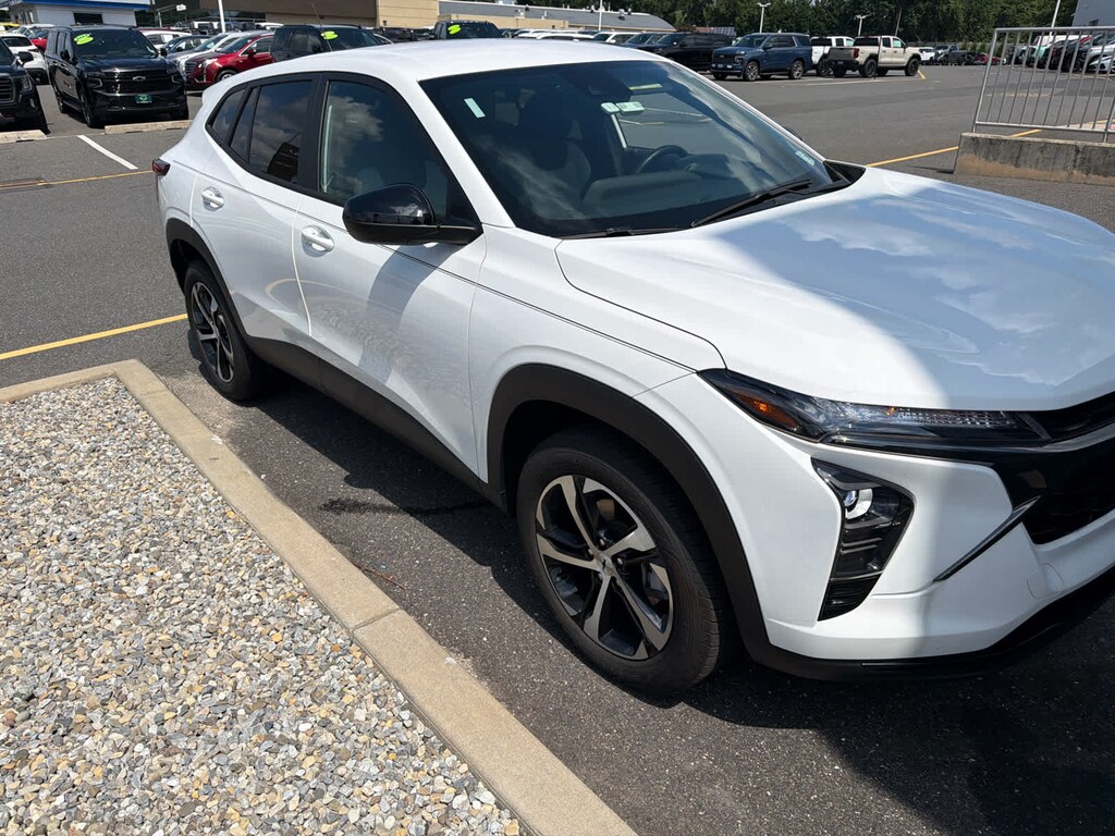 Certified 2024 Chevrolet Trax 1RS SUV