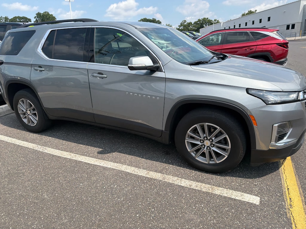 Certified 2023 Chevrolet Traverse LT Leather SUV