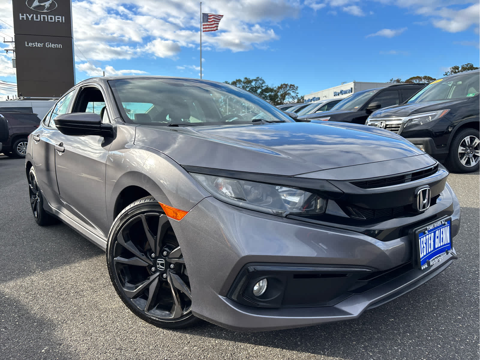 2019 Honda Civic Sport photo 2