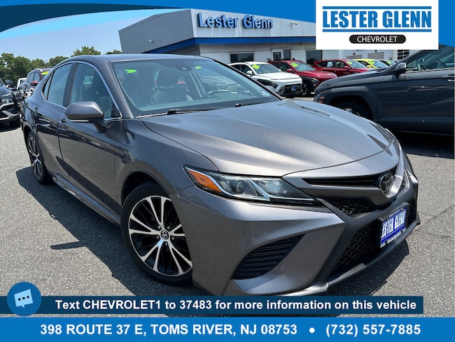 2019 Toyota Camry SE Sedan