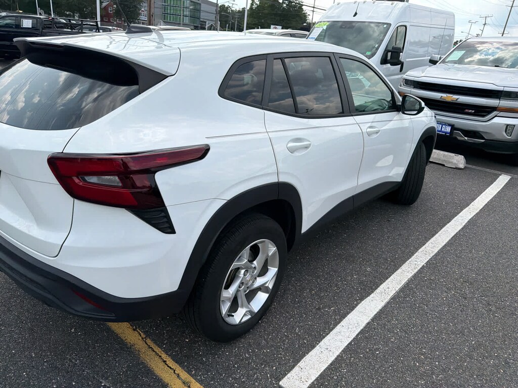 Certified 2024 Chevrolet Trax LS SUV