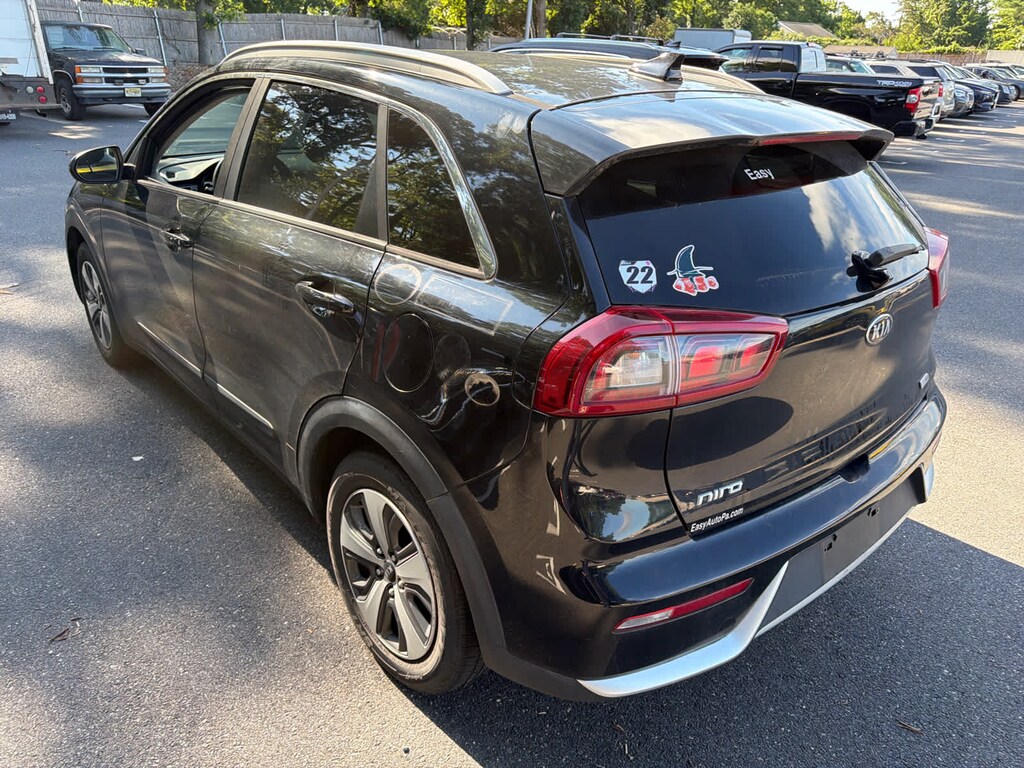 Used 2018 Kia Niro LX SUV