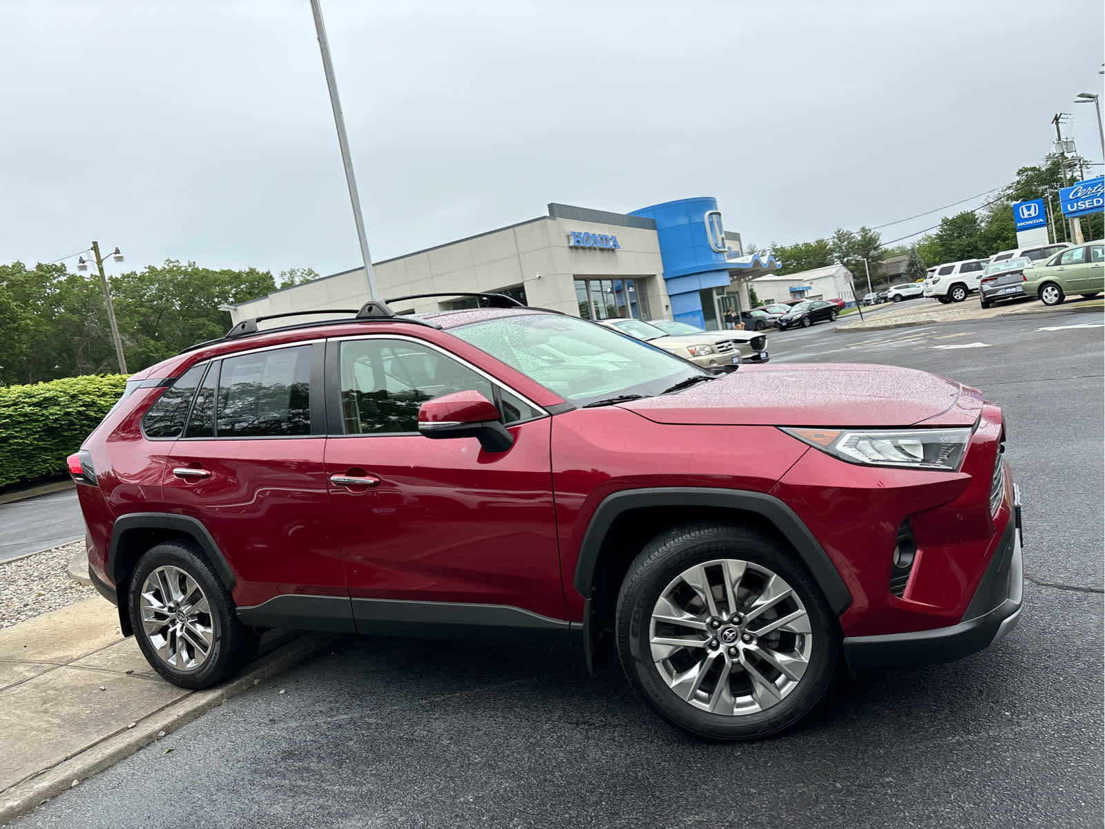 2020 Toyota RAV4 Limited photo 2