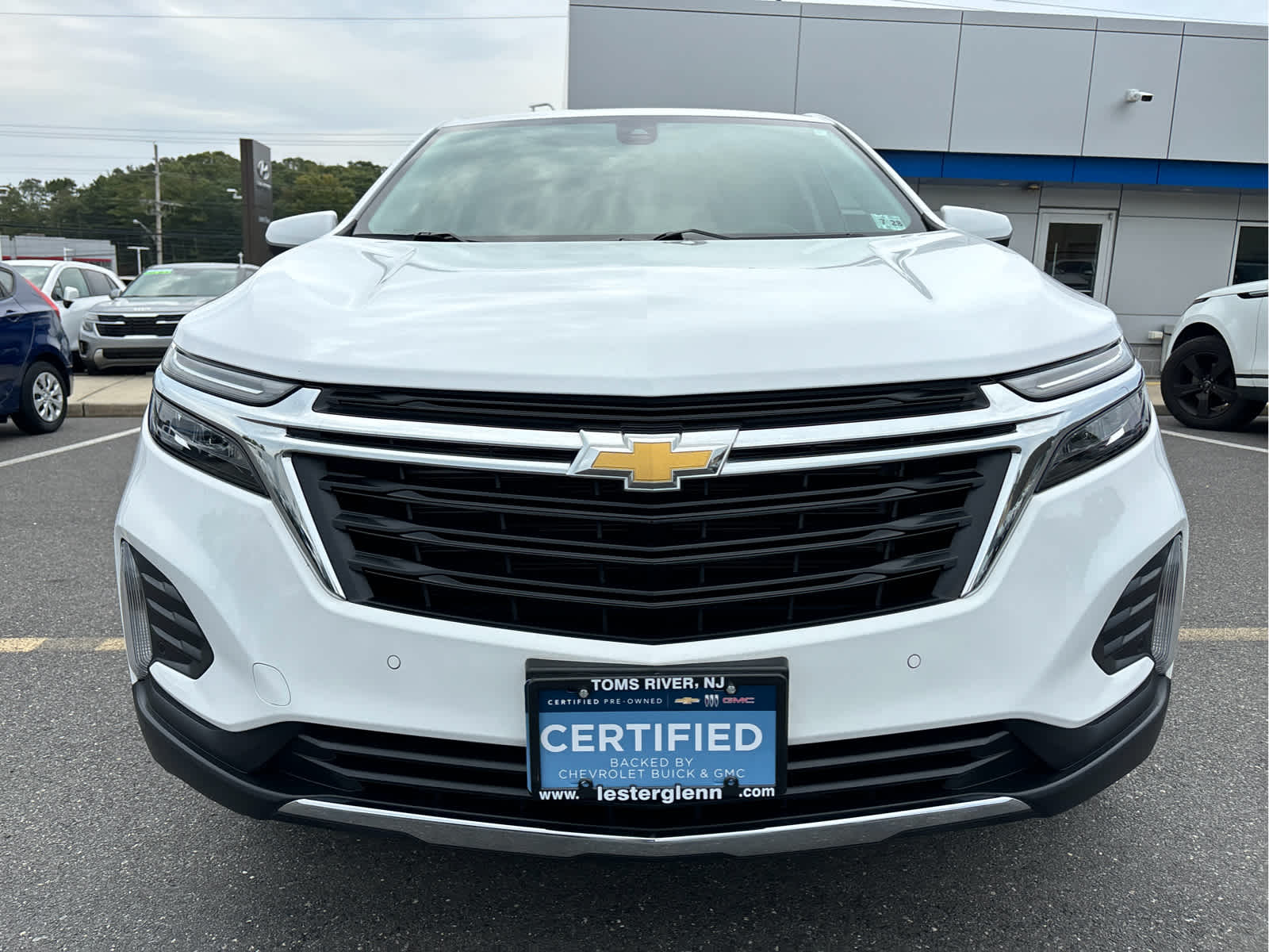 2023 Chevrolet Equinox LT photo 2