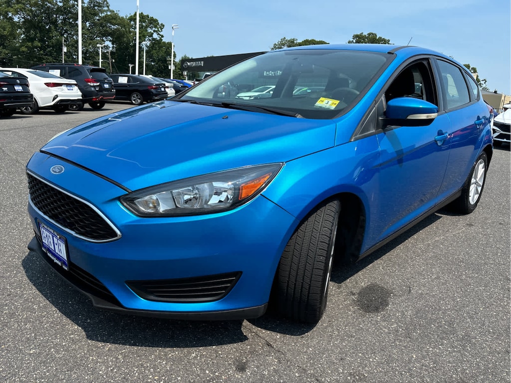 Used 2017 Ford Focus SE Hatchback