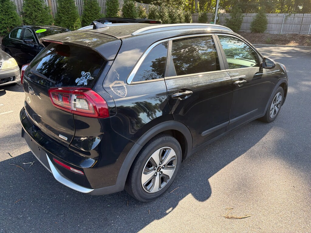 Used 2018 Kia Niro LX SUV