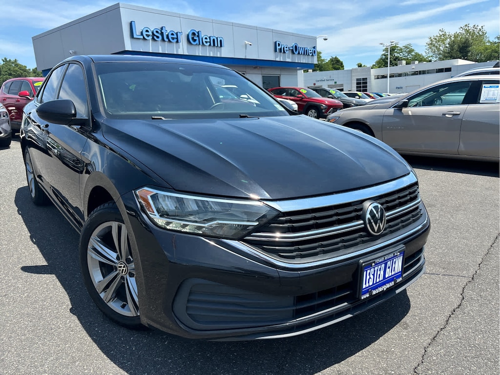 Used 2022 Volkswagen Jetta 1.5T SE Sedan