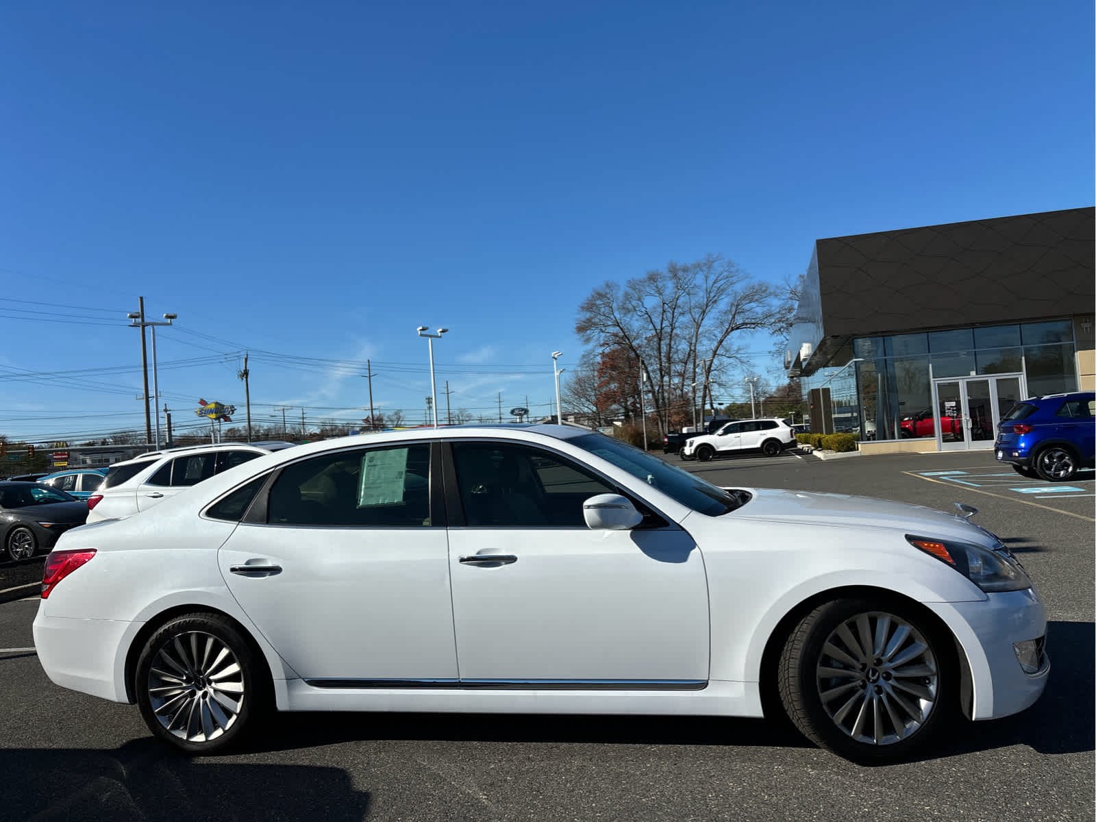 2015 Hyundai Equus Signature photo 3