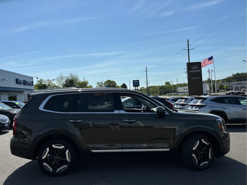Used 2024 Kia Telluride S SUV