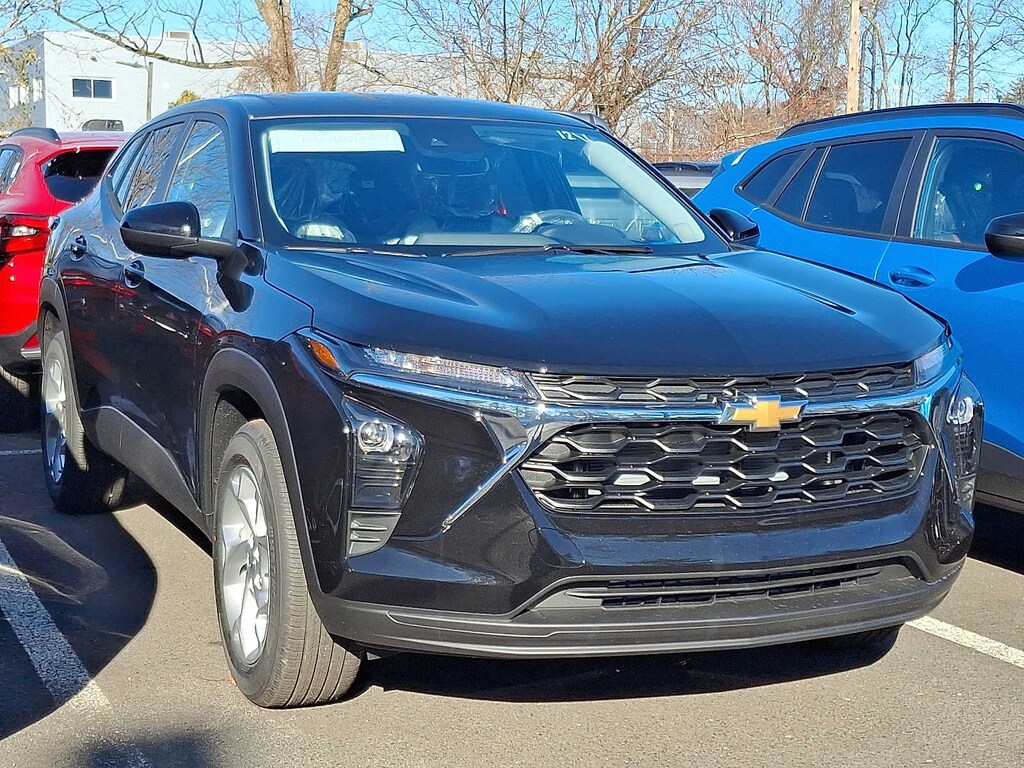 New 2026 Chevrolet Trax LS SUV