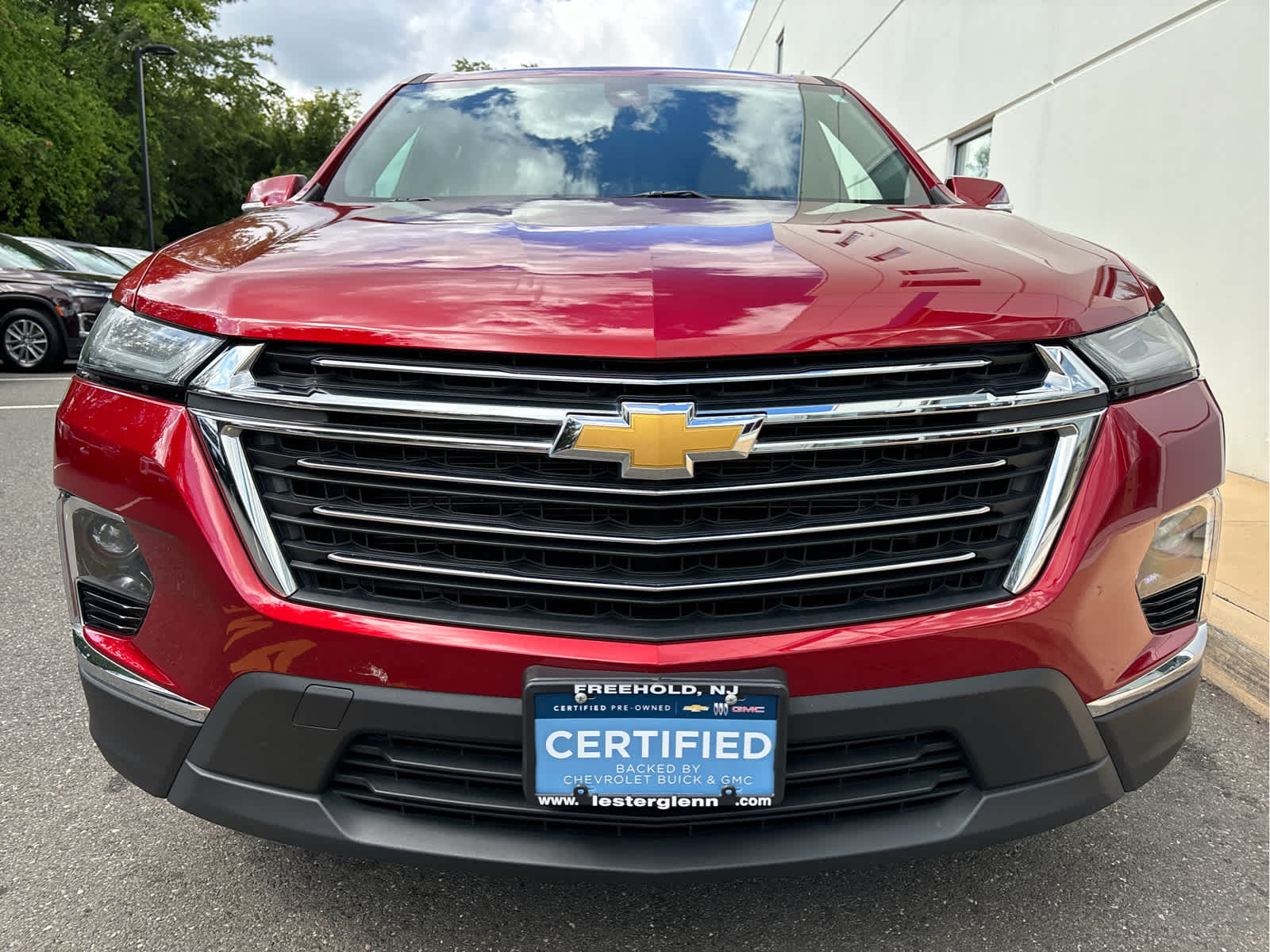 2023 Chevrolet Traverse Leather photo 2