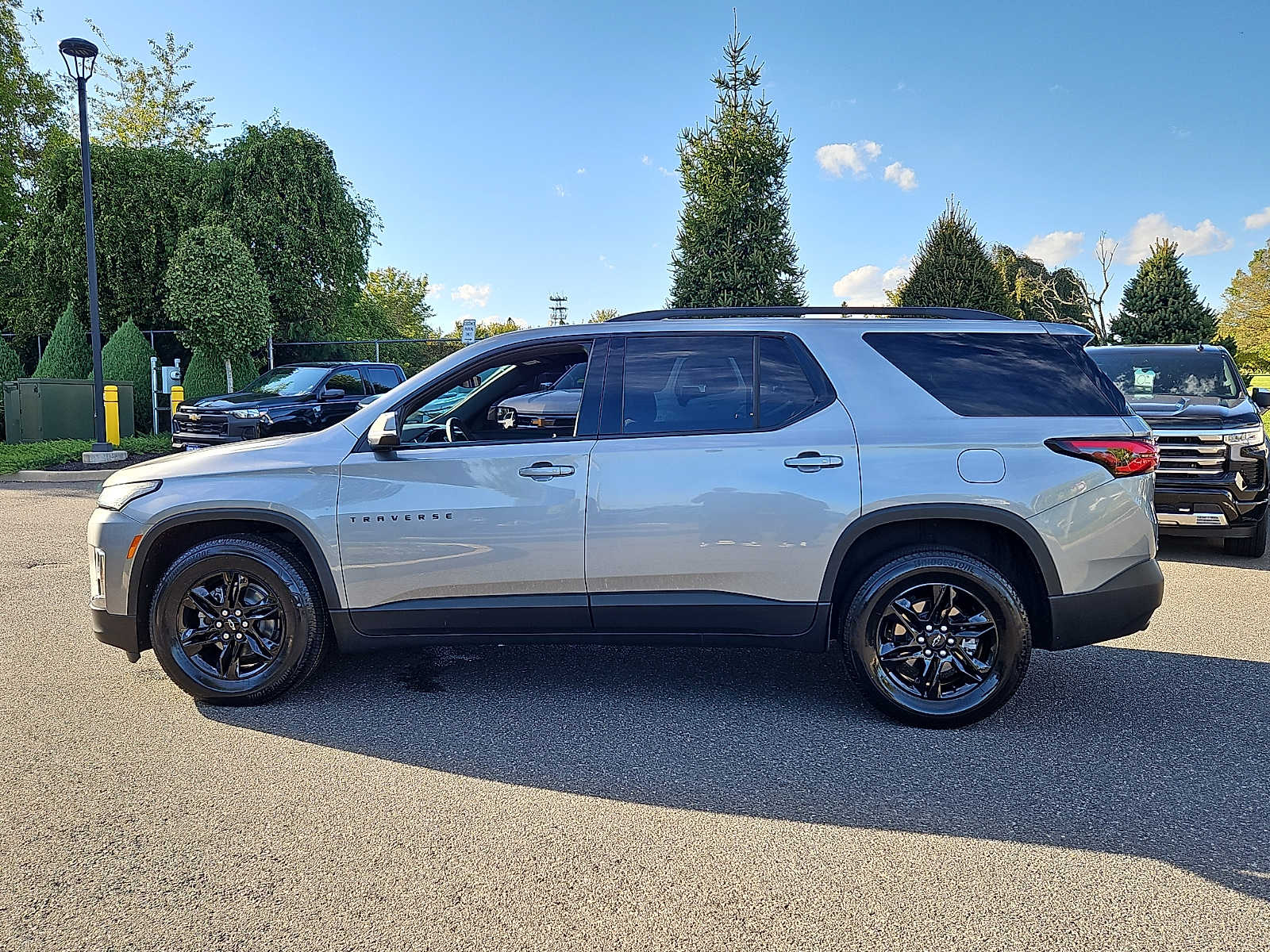 Used 2024 Chevrolet Traverse Limited LT Cloth AWD