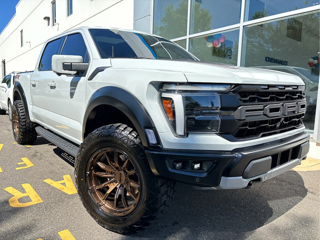 Used 2024 Ford F-150 Raptor 4WD Supercrew 5.5 Box 4WD SuperCrew 5.5 Box