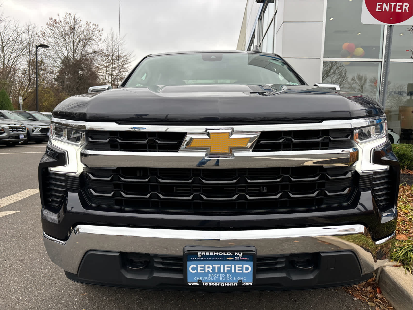 2022 Chevrolet Silverado 1500 LT photo 3
