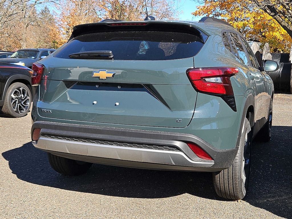 New 2026 Chevrolet Trax LT FWD