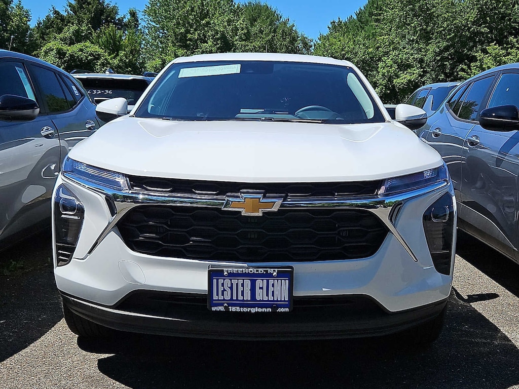 New 2026 Chevrolet Trax LS SUV