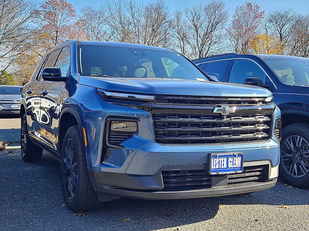 New 2026 Chevrolet Traverse AWD LT