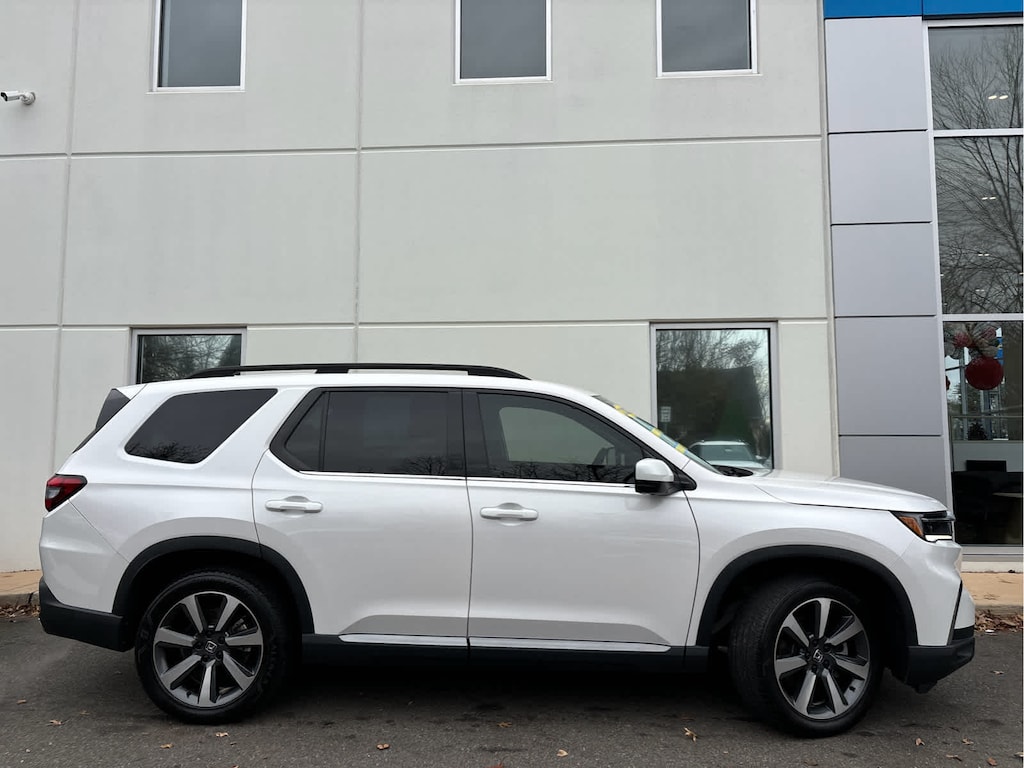 Used 2023 Honda Pilot Elite AWD