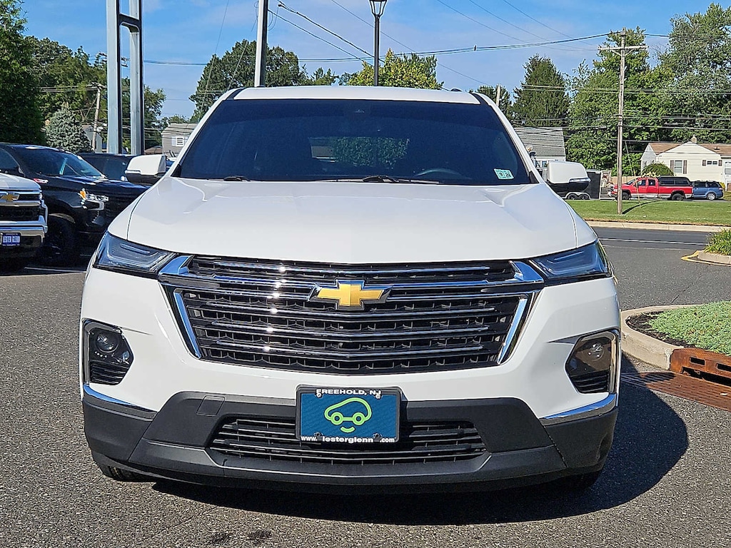Used 2023 Chevrolet Traverse LT Cloth AWD