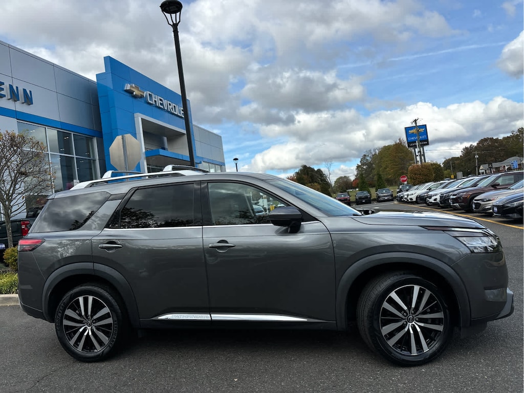 Used 2023 Nissan Pathfinder Platinum 4WD