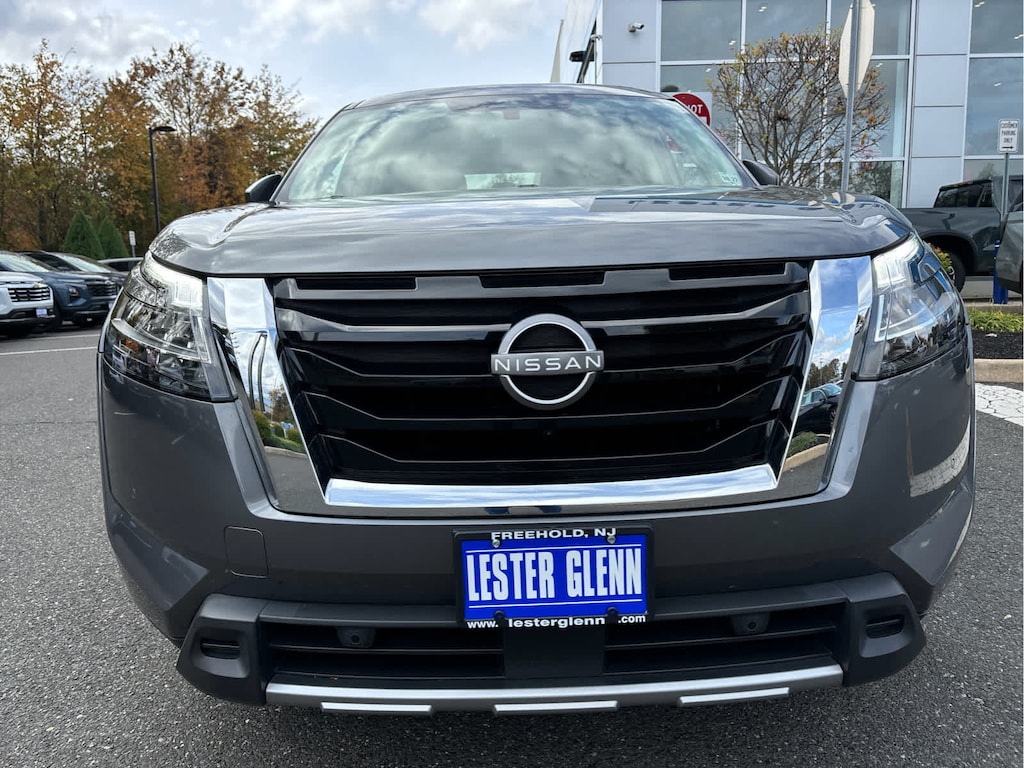Used 2023 Nissan Pathfinder Platinum 4WD