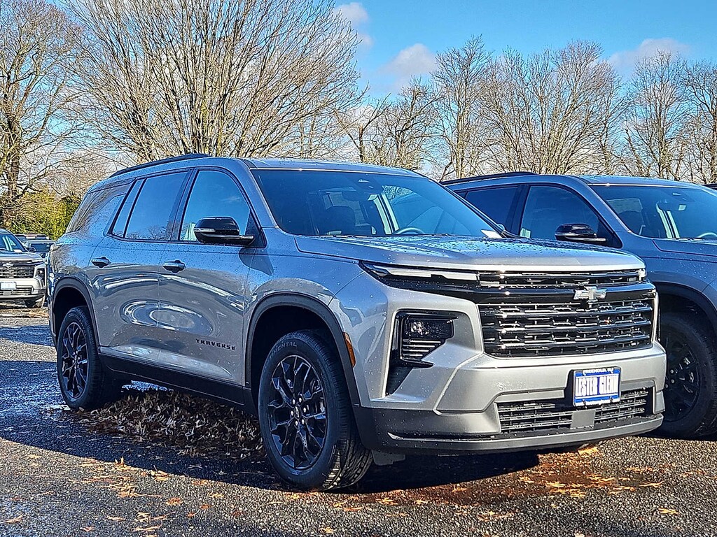 New 2026 Chevrolet Traverse AWD LT
